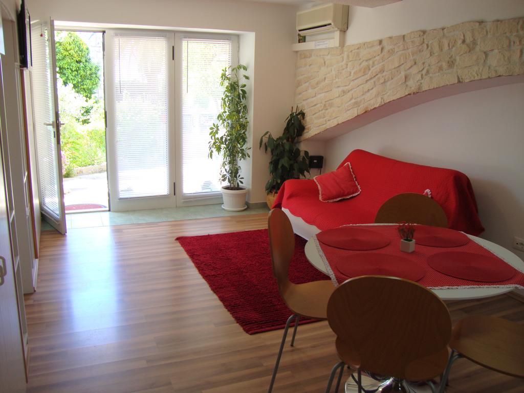 Apartment Nela And Vito Split Exterior photo