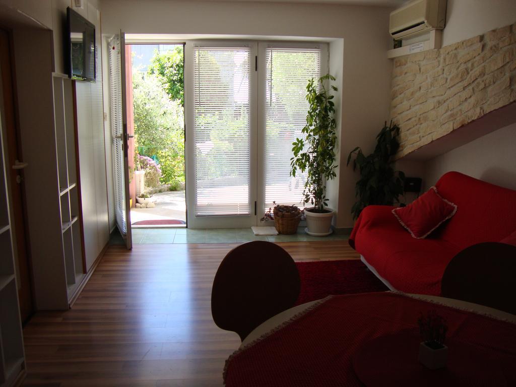 Apartment Nela And Vito Split Exterior photo
